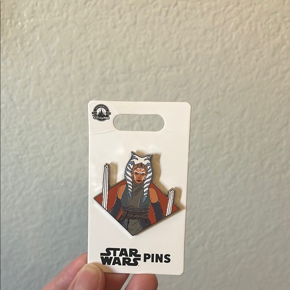 Star Wars Ahsoka Tano Collectible Pin - Black, White, Orange